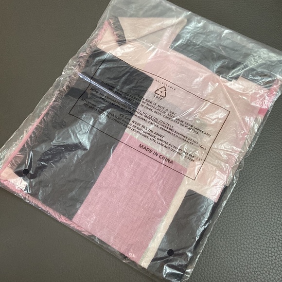 Brand New Kate Spade roasted peanut empire geo wool square scarf - Picture 3 of 3